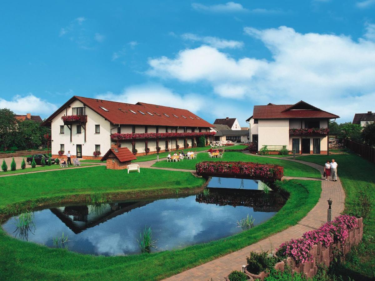 Landgasthof & Hotel Waldow Губен Екстер'єр фото